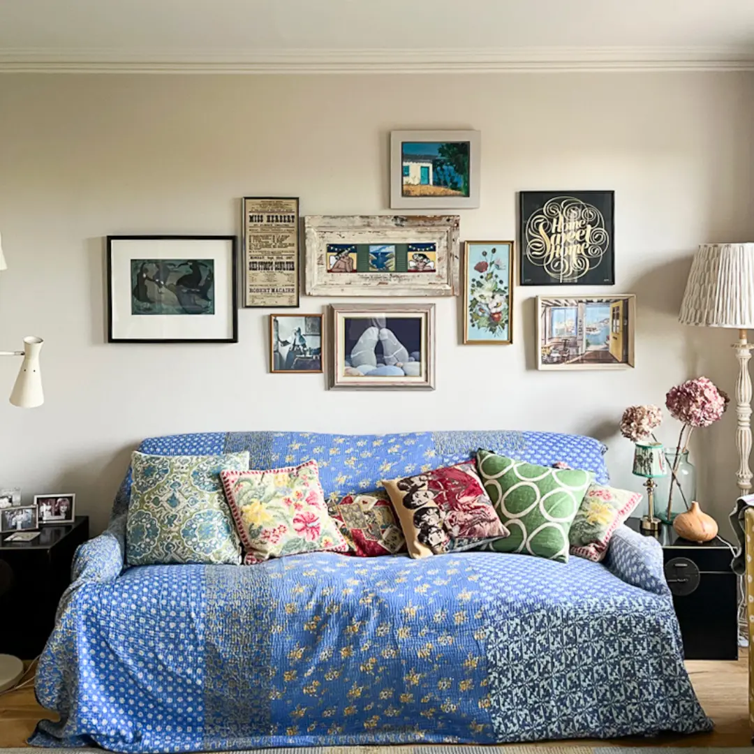 Read more about the article Expanding Your Vision: Crafting a Truly Balanced Picture Wall